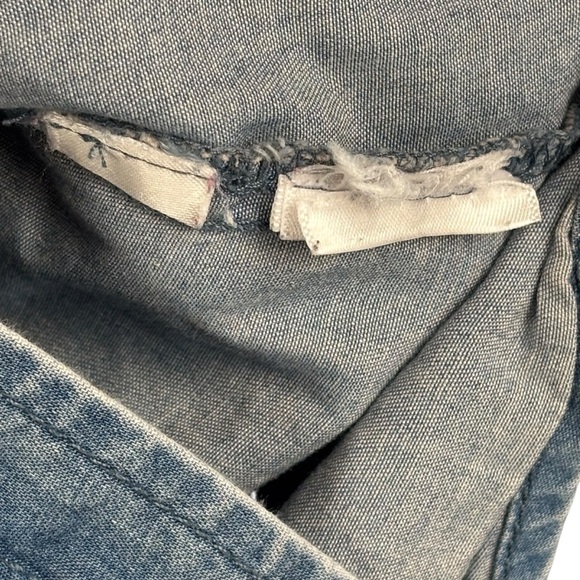 EUC MICHAEL Michael Kors Women’s Denim Button Down Shirt w/glam collar Sz XXS - Picture 7 of 10